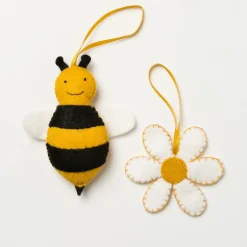 Corinne Lapierre Bee & Flower Wool Mix Felt Craft Kit- Crafts|Children
