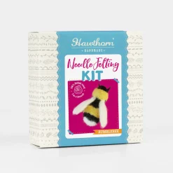 Hawthorn Handmade Bumblebee Brooch Felting Kit- Crafts