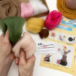 Bergin & Bath Bunny Needle Felting Kit- Crafts