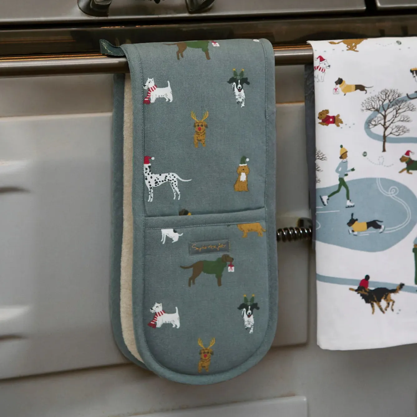 Sophie Allport Christmas Dogs Double Oven Glove- Christmas|Oven Gloves/Mitts