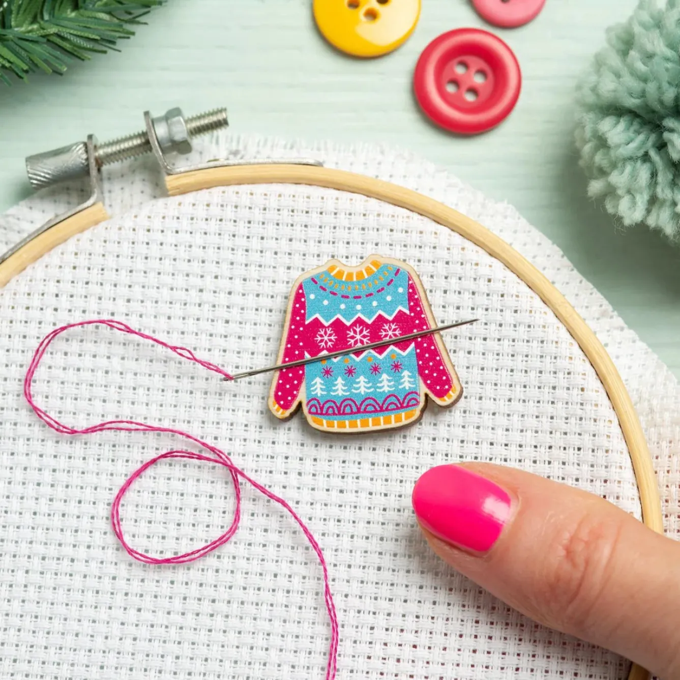 Hawthorn Handmade Christmas Jumper Magnetic Needle Holder- Crafts