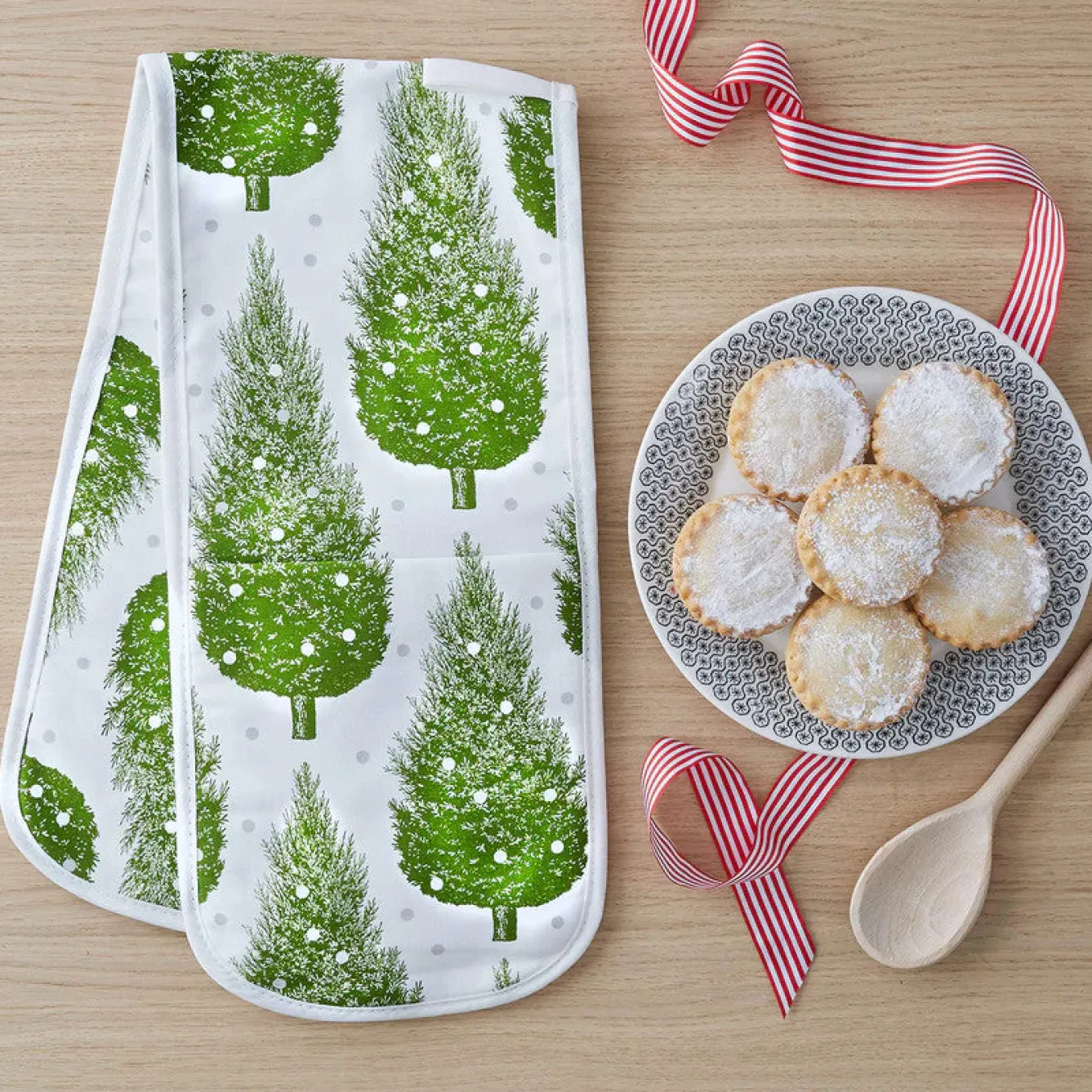 Thornback & Peel Christmas Tree Double Oven Glove- Christmas|Tea
