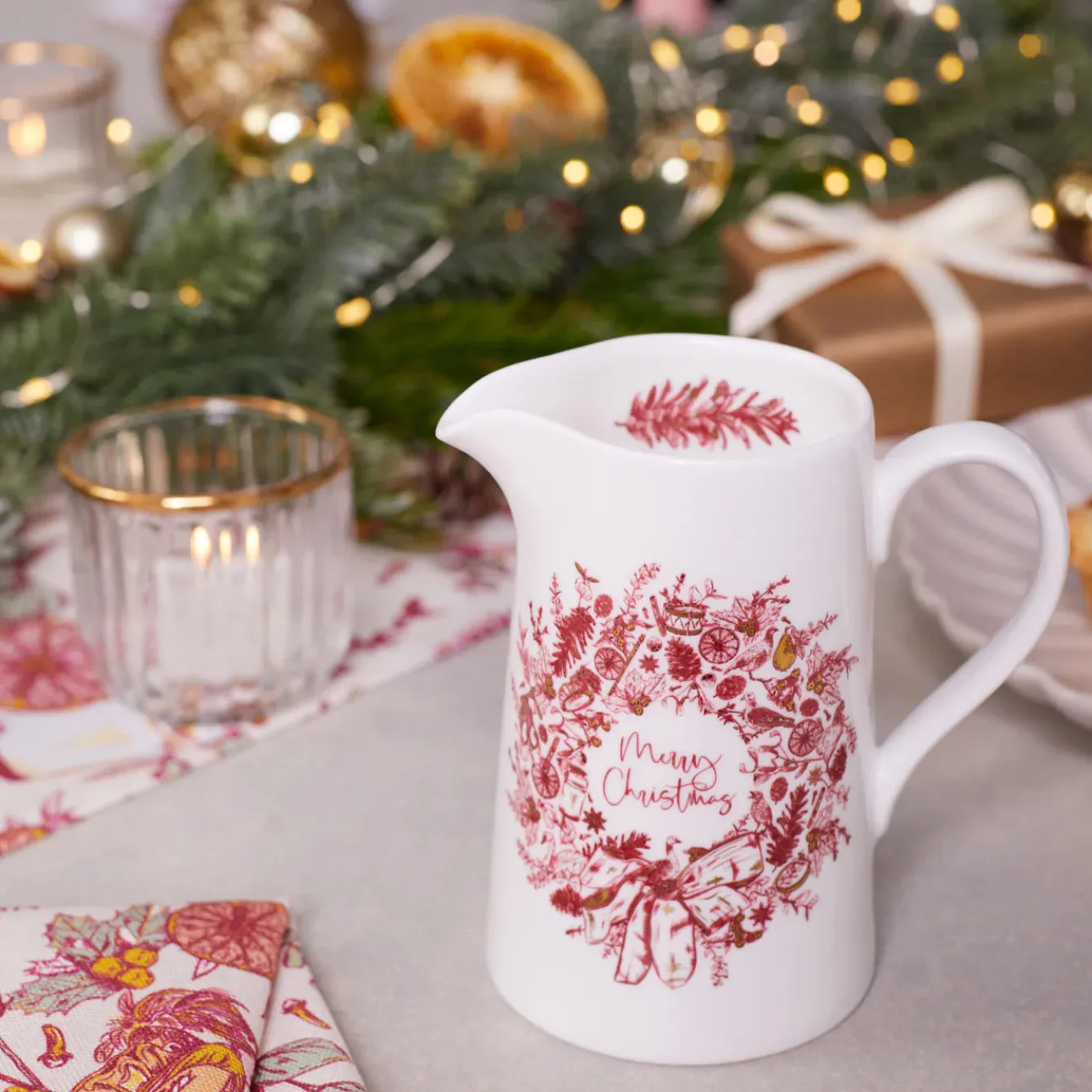 Victoria Eggs Christmas Wreath Half Pint Jug- Jugs