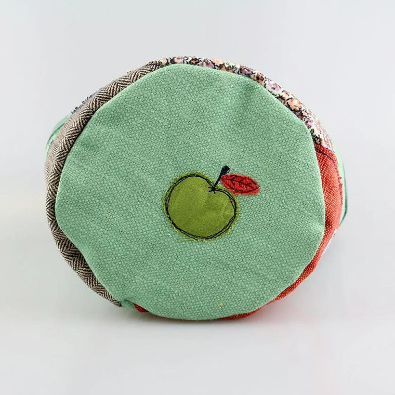 Poppy Treffry Country Life Embroidered Art Pot- Storage|Art