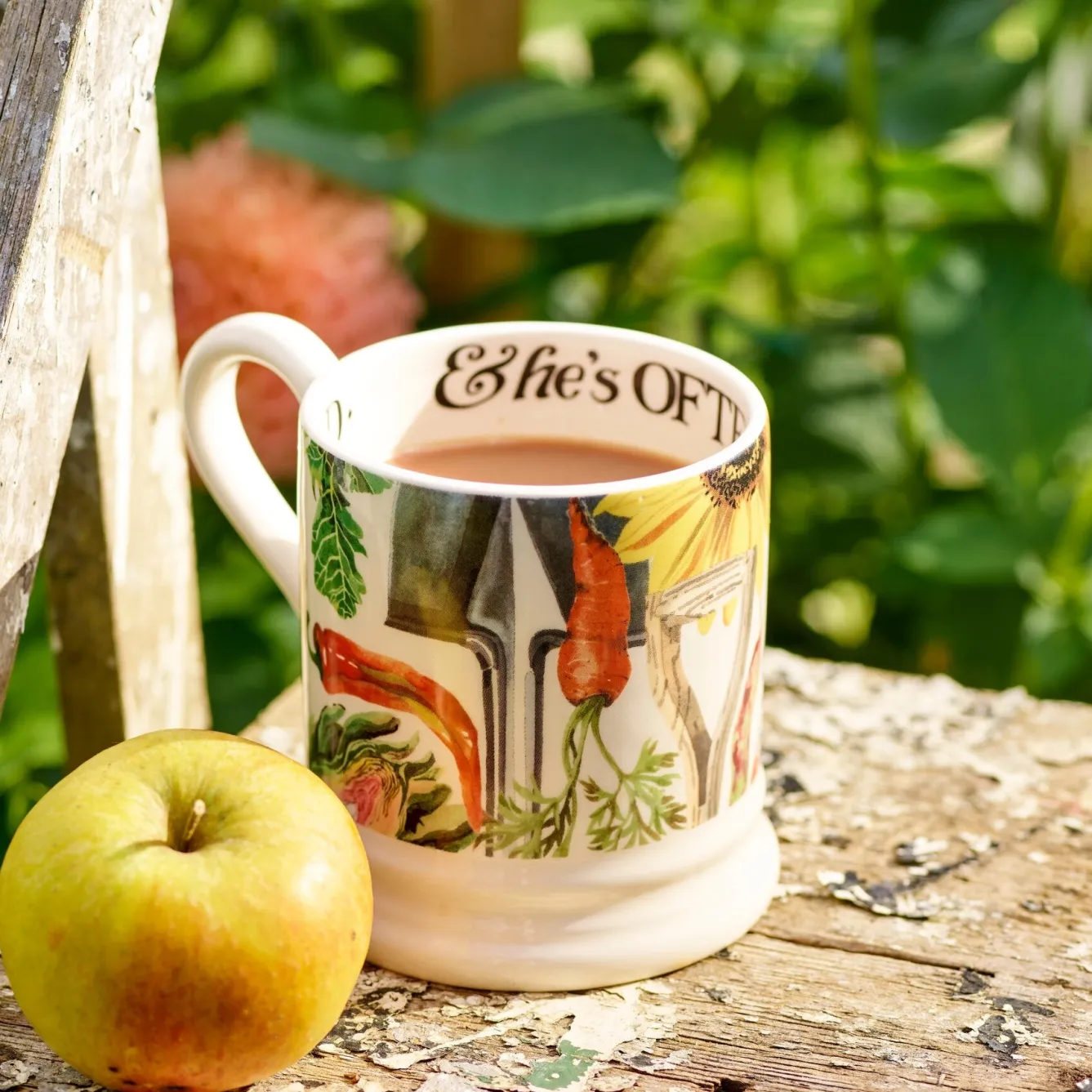 Emma Bridgewater Dad Loves His Garden 1/2 Pint Mug- Father's Day|Flowers & Garden
