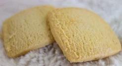 Dean's of Huntley Shortbread 'Eight Little Ducks' All Butter Shortbread Squares 180g- Biscuits