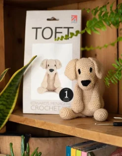 Toft Crafts Eleanor the Labrador Kit- Crafts