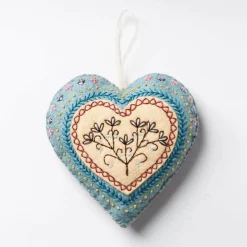 Corinne Lapierre Embroidered Heart Felt Craft Mini Kit- Crafts|Children