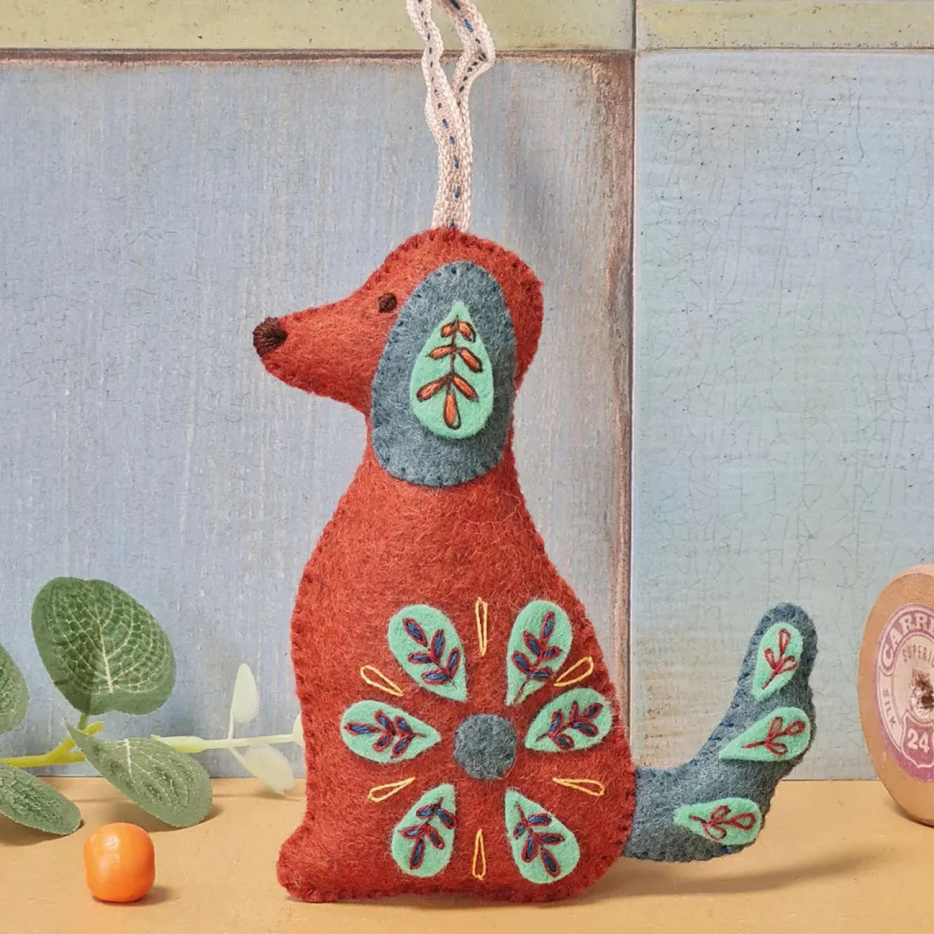 Corinne Lapierre Folk Dog Felt Craft Mini Kit- Crafts|Children