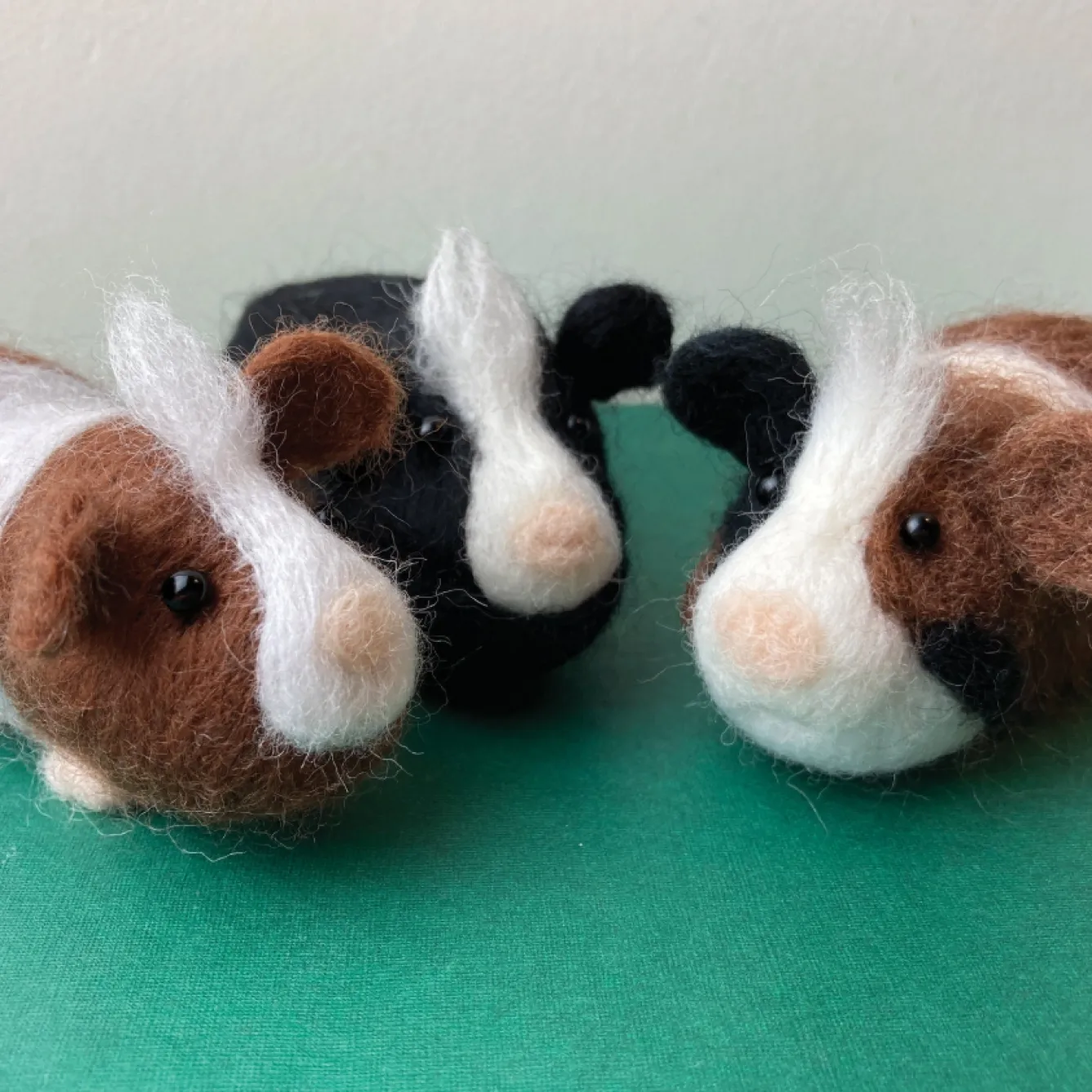 Bergin & Bath Guinea Pigs Needle Felting Kit- Crafts