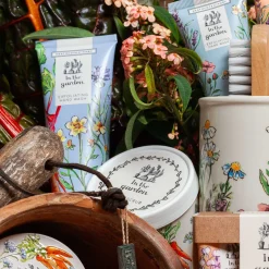 Heathcote & Ivory Heathcote & Ivory In The Garden Exfoliating Hand Wash- Soaps & Lotions