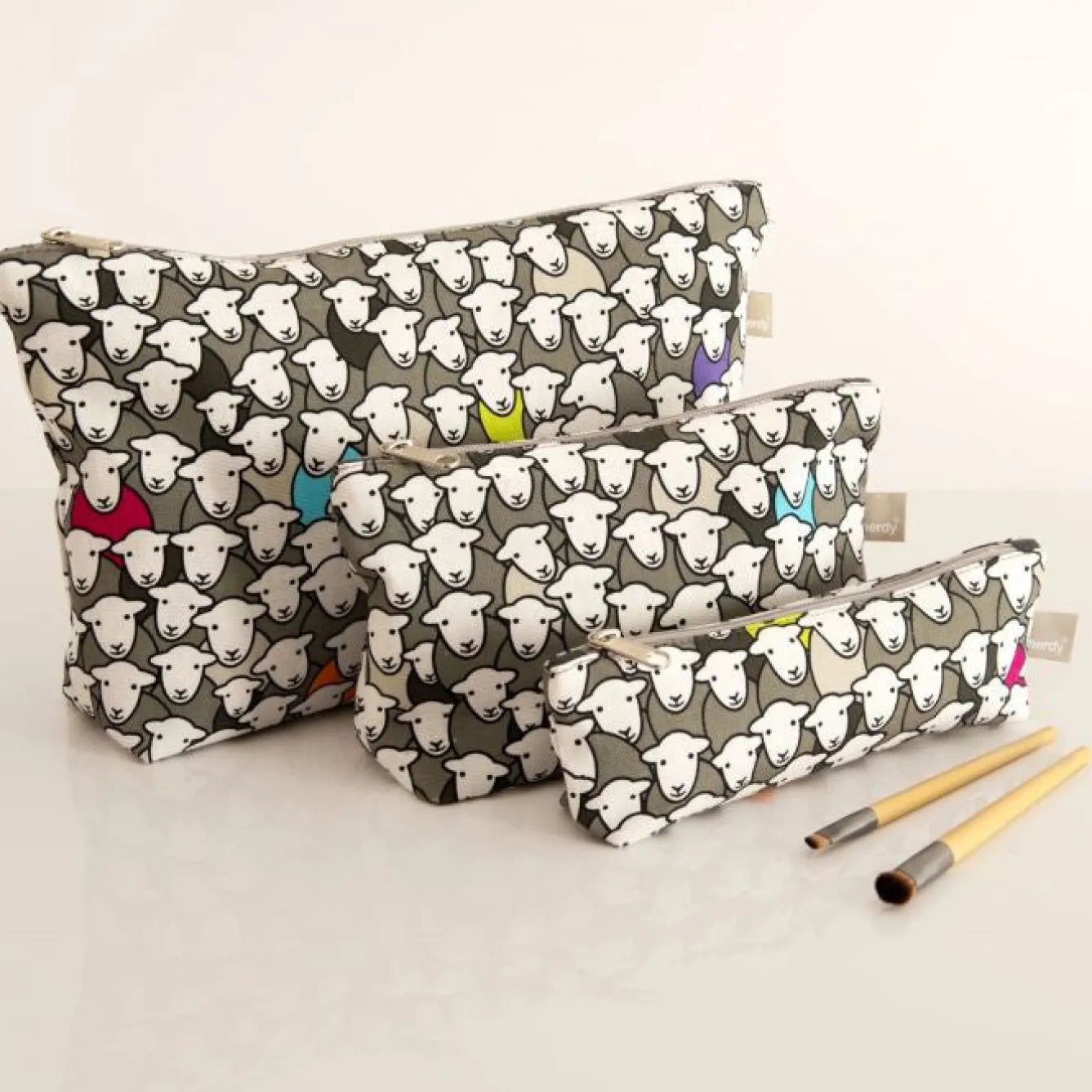 The Herdy Company Herdy Flock Medium Cosmetic Bag- Bags