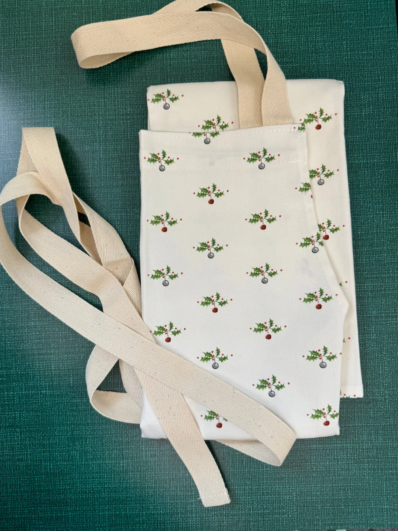 Jane Abbott Designs Holly & Berry Adult Apron- Christmas|Aprons