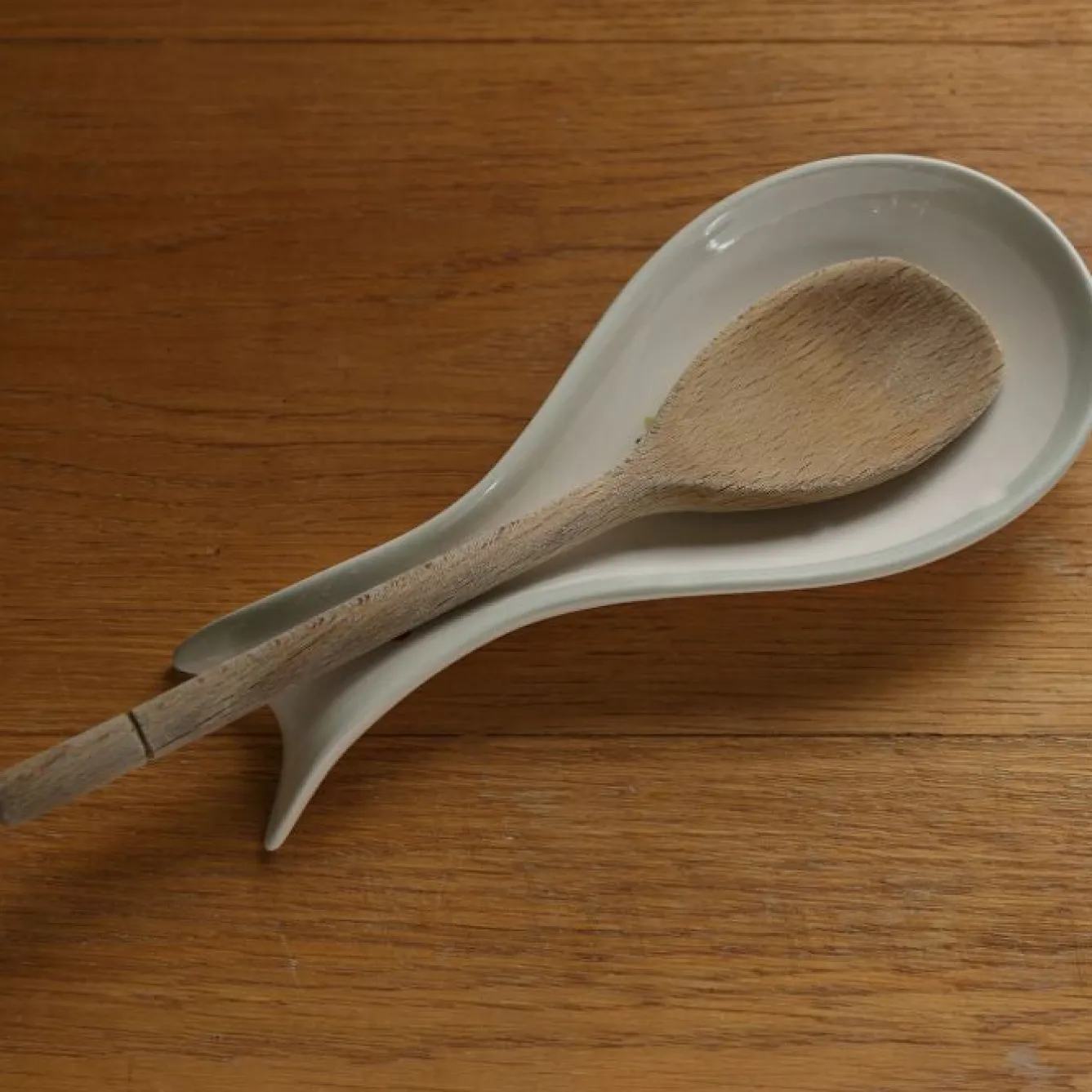 Susie Watson Designs Honey Bees Spoon Rest- Kitchenware
