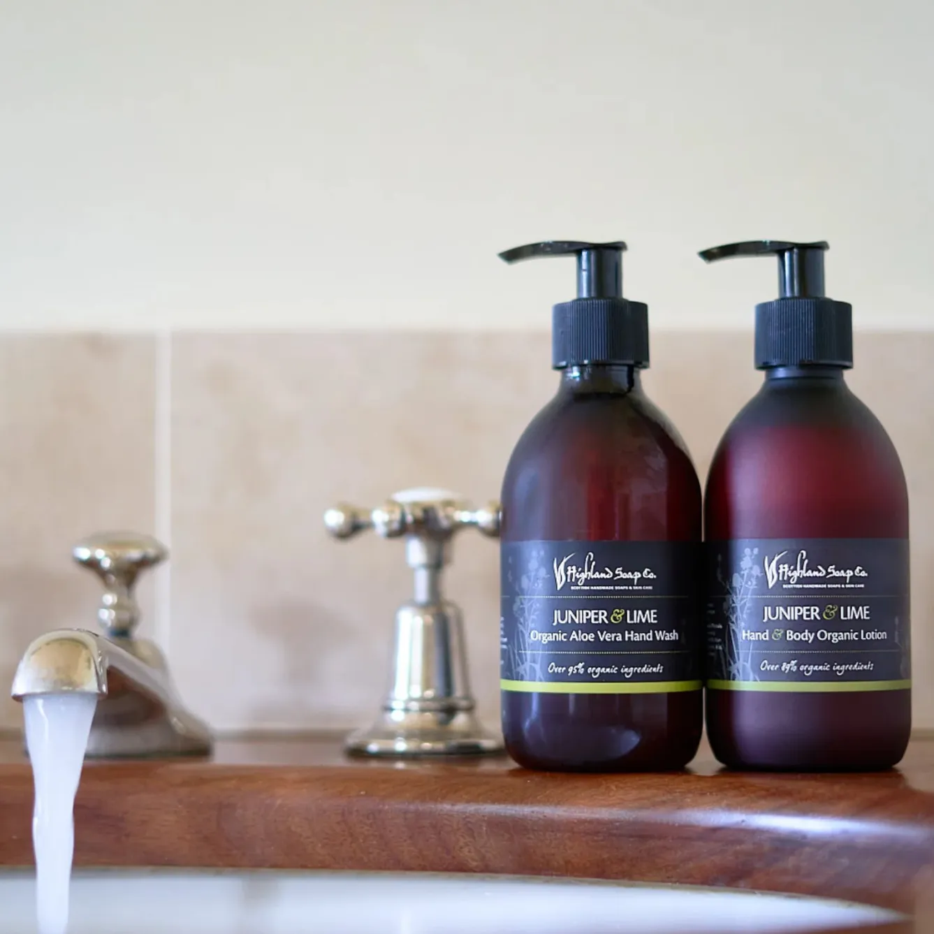 The Highland Soap Company Juniper & Lime Aloe Vera Hand Wash 300ml- Soaps & Lotions
