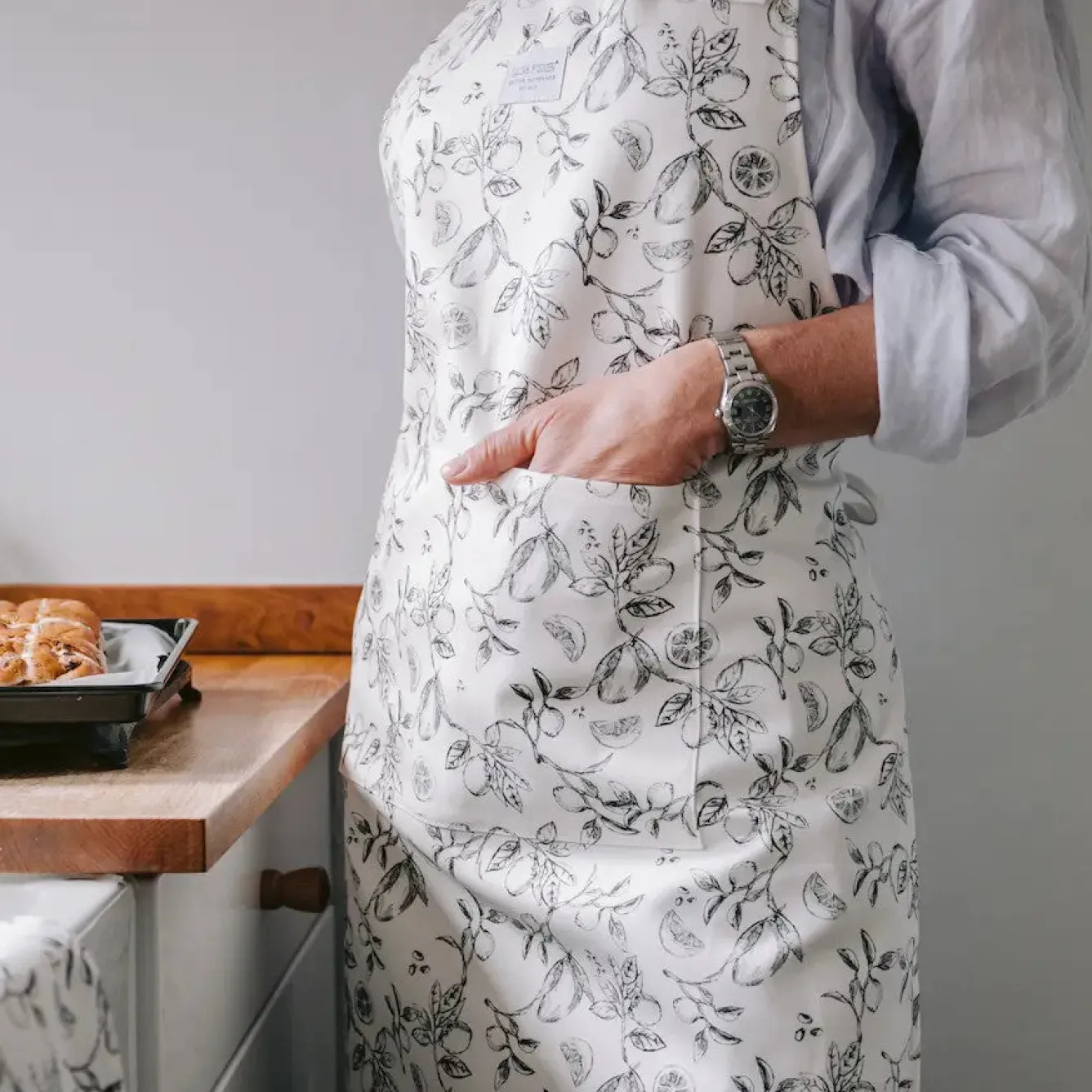 Laura Fisher Lime & Mango Botanical Apron- Aprons