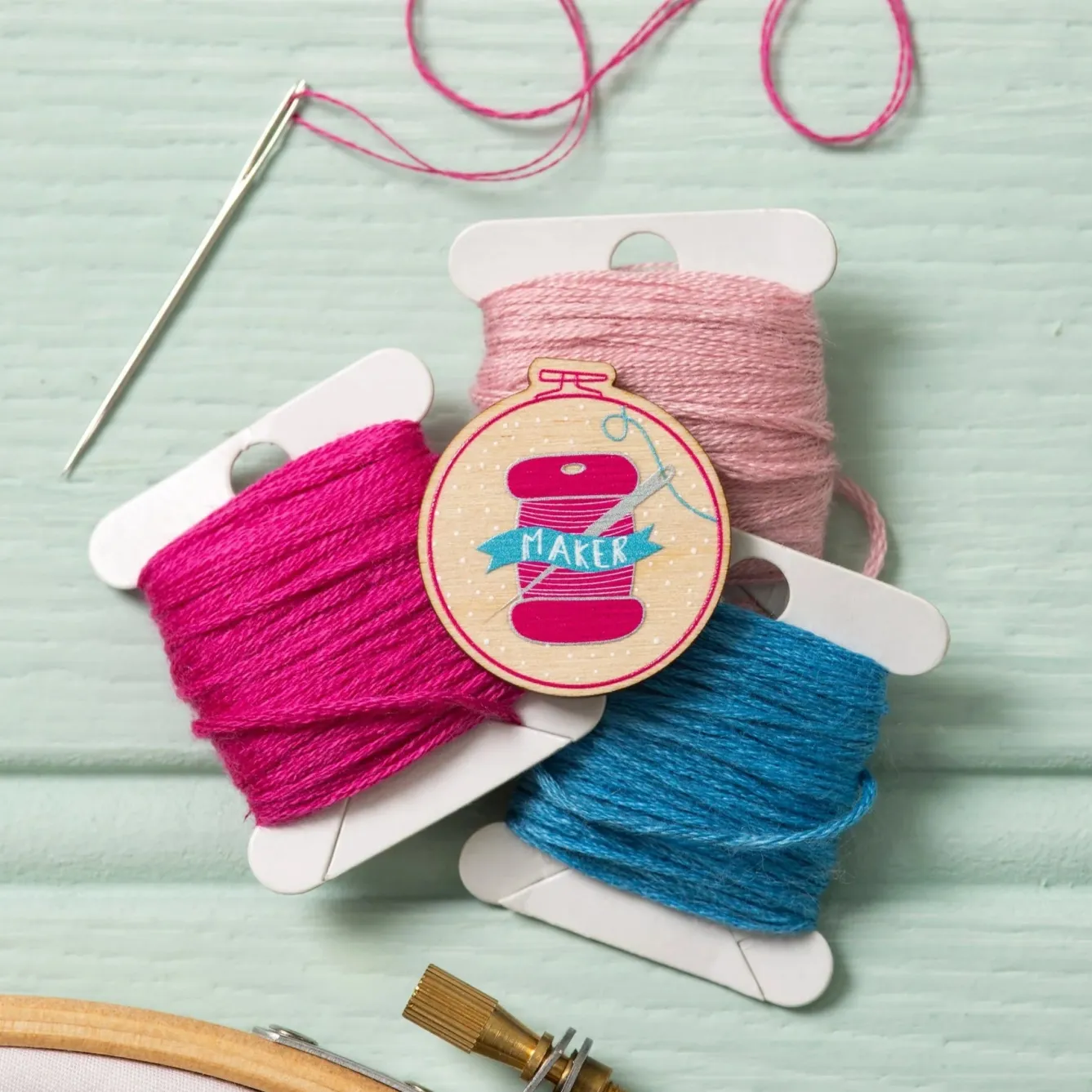 Hawthorn Handmade Maker Bobbin Magnetic Needle Holder- Crafts