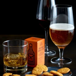 The Drinks Bakery Mature Cheddar, Chilli and Almond Drinks Biscuits 36g- Tea|Snacks & Crackers