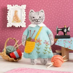 Corinne Lapierre Mrs. Cat Loves Knitting Wool Mix Felt Craft Kit- Crafts|Children