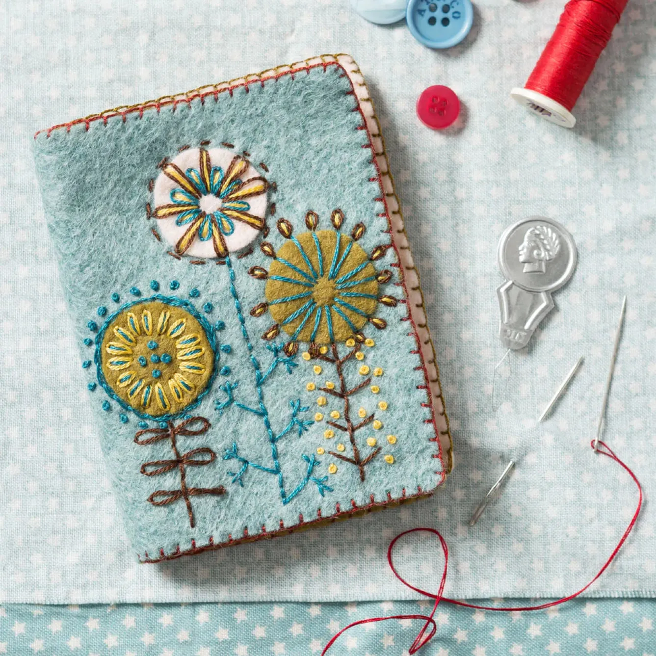 Corinne Lapierre Needle Case Felt Craft Kit- Crafts|Children