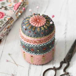 Corinne Lapierre Pincushion Felt Craft Mini Kit- Crafts|Children