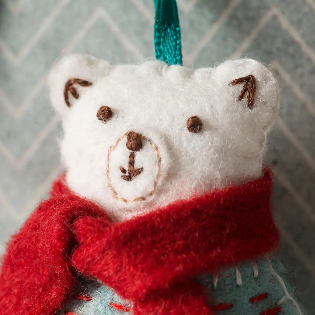 Corinne Lapierre Polar Bear Felt Craft Mini Kit- Crafts|Children