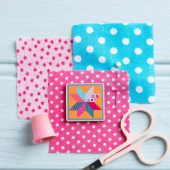 Hawthorn Handmade Quilt Block Magnetic Needle Holder- Crafts