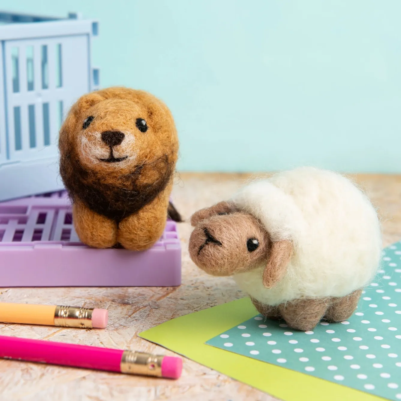 Hawthorn Handmade Sheep Mini Felting Kit- Crafts