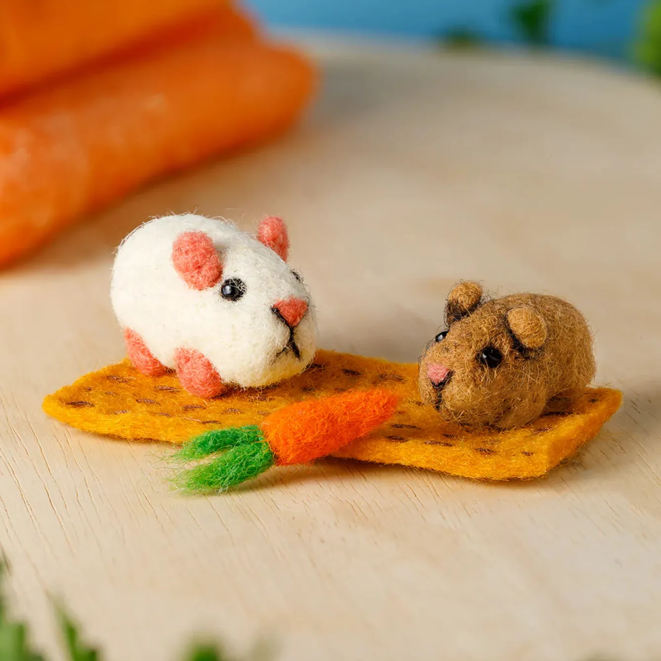Sew Heart Felt Snowy & Baby Squeak Guinea Pig Set- Children