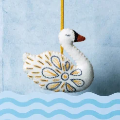 Corinne Lapierre Swan-a-Swimming Felt Craft Mini Kit- Crafts|Children