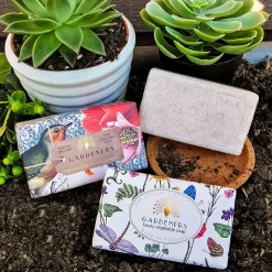 English Soap Company Vintage Exfoliating Gardeners Soap- Soaps & Lotions