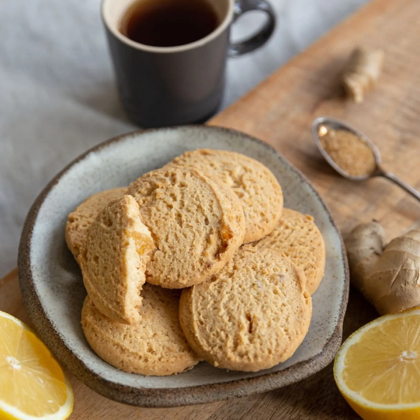 Tea & Biscuits Walkers Ginger & Lemon Gluten Free Shortbread Rounds- Holiday Treats|Christmas